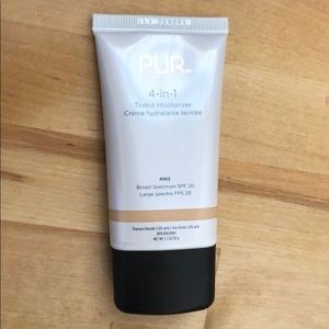 Pür Tinted moisturizer